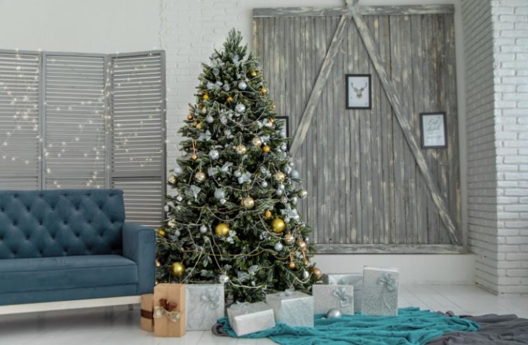 Umetna božična drevesa – zakaj so vse bolj priljubljena izbira